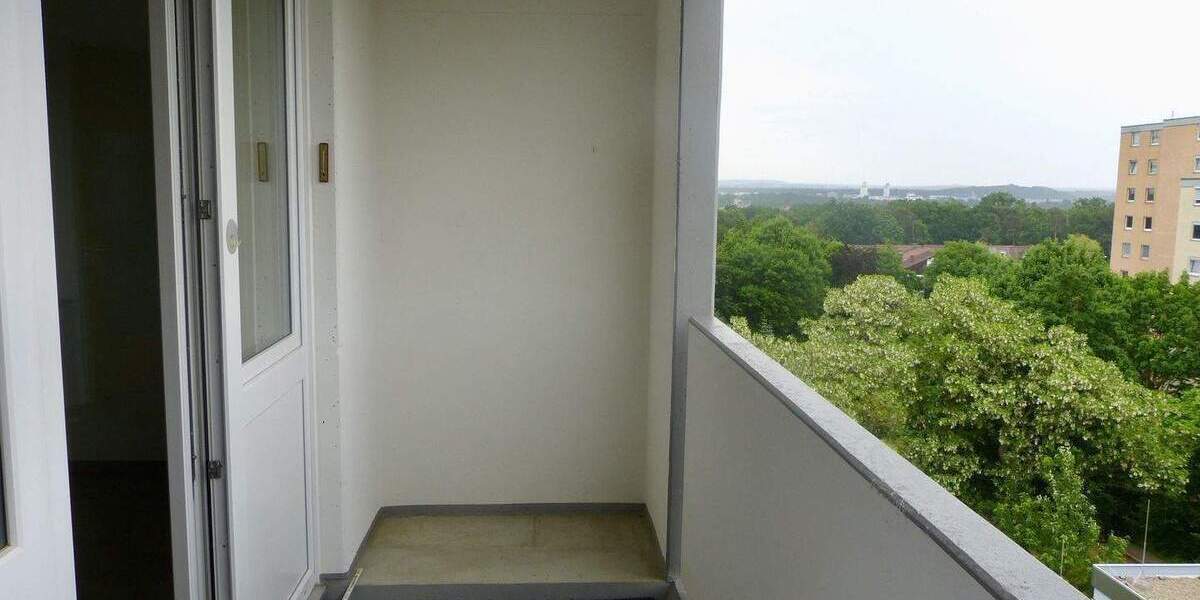 1 Zimmer-Wohnung mit separater Küche und Balkon im 7. OG (Aufzug) in einem gepflegten Mehrfamilienhaus in Stein 1 zimmer