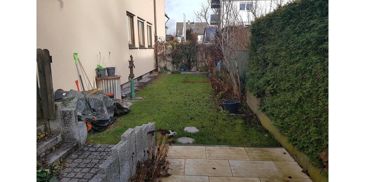 Erdgeschoßwohnung Nürnberg Altenfurt - 5 Zimmer, 140 m&sup2;, 2.000&euro; | Angebot:26648183