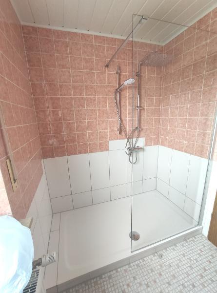 4 Zi. OG Wohnung mit Balkon, Gartenanteil und Garage