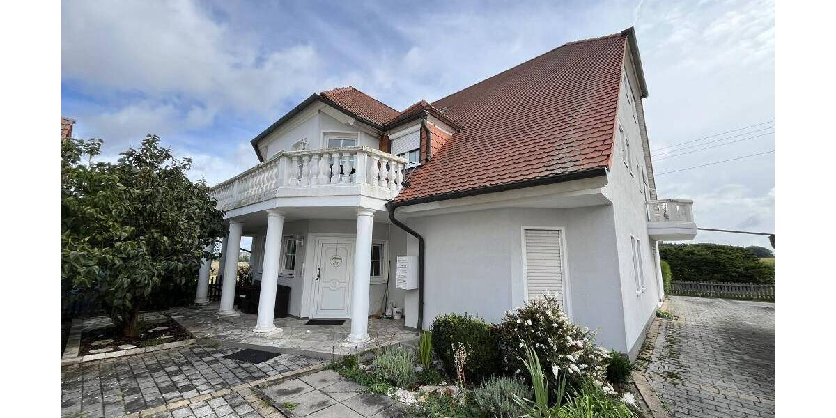Erdgeschosswohnung mit Terrasse, Garten & 2 Stellplätzen in ruhiger Lage 2 zimmer