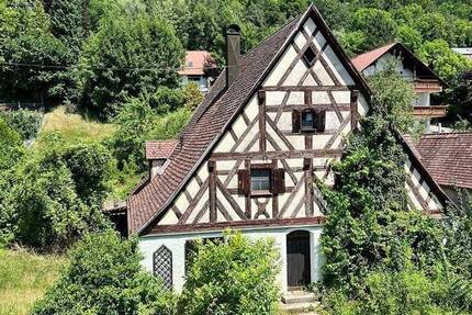 Für Liebhaber! Renov.-bed. Bauernhaus (Denkmalschutz) mit Scheune!