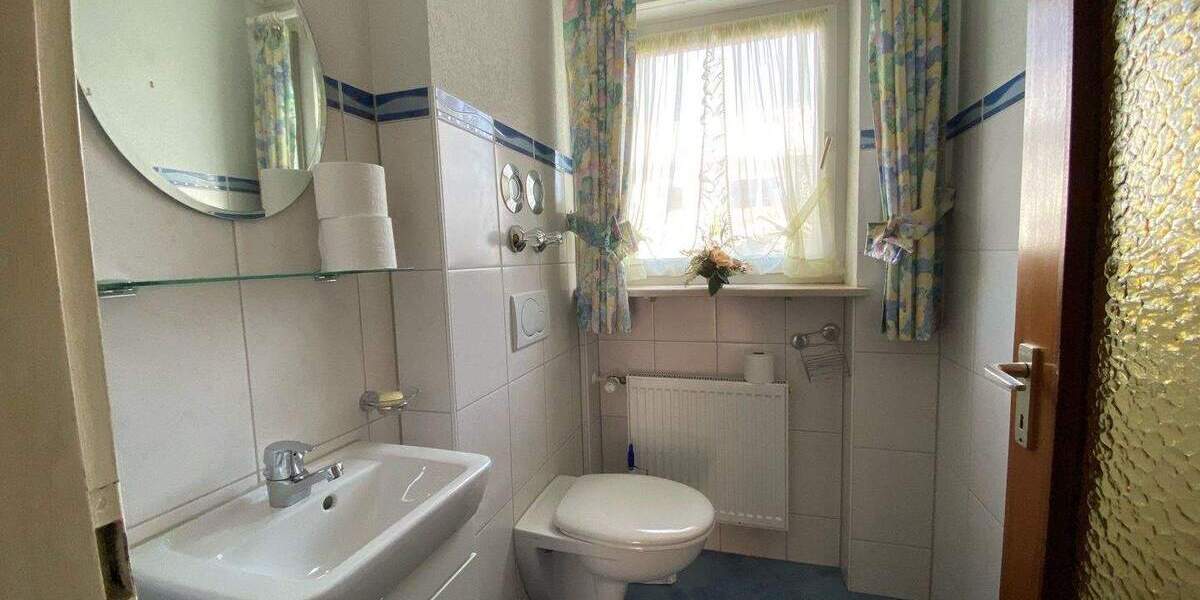 Mehrfamilienhaus, Wohnhaus Langenzenn - 8 Zimmer, 194 m&sup2;, 679.000&euro; | Angebot:25797925