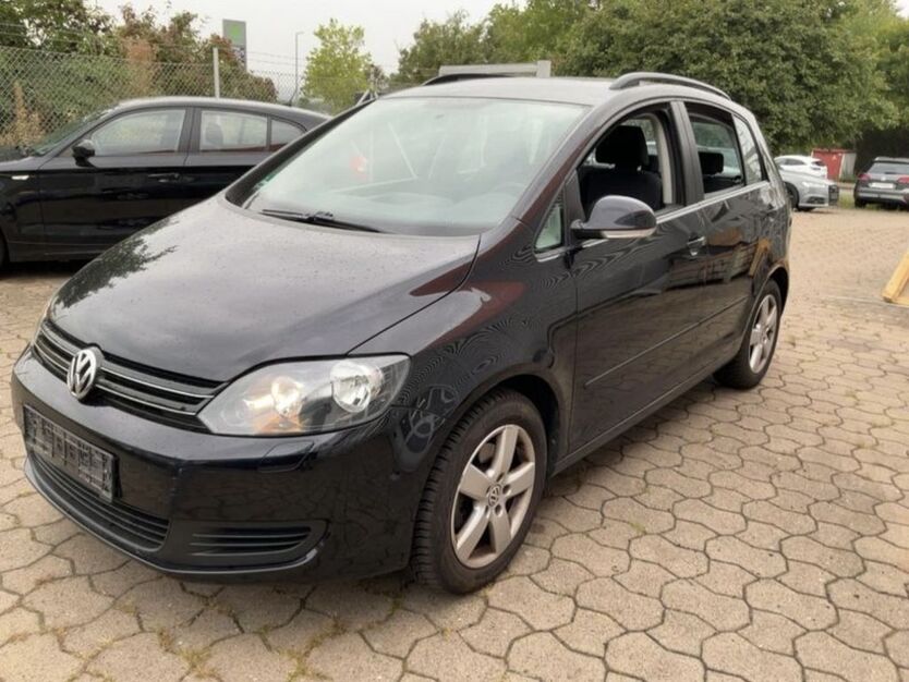 VW Golf Plus 99.000 km 11.480 € Nürnberg 90431