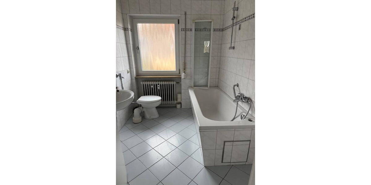 Etagenwohnung Leinburg - 3 Zimmer, 85 m&sup2;, 890&euro; | Angebot:26124803