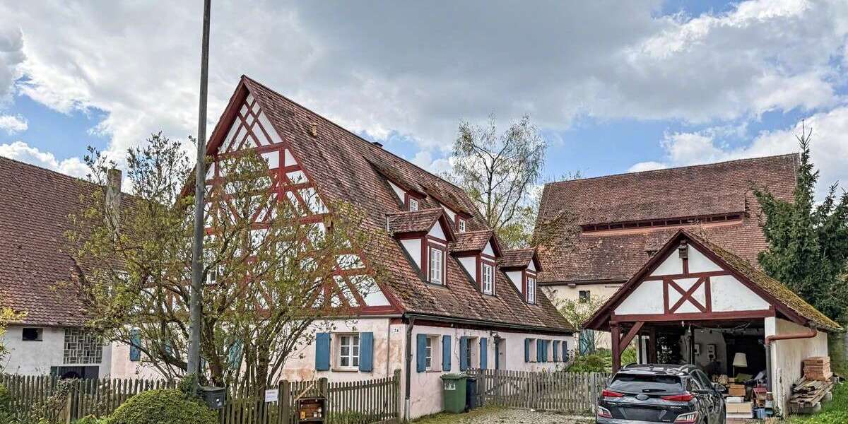 Einfamilienhaus Lauf an der Pegnitz - 6 Zimmer, 234 m&sup2;, 700.000&euro; | Angebot:26441085