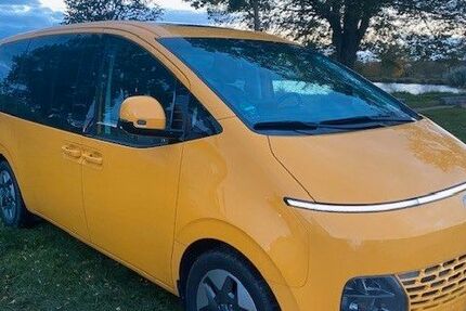 Hyundai STARIA 42.500 km 39.900 € Adelsdorf 91325