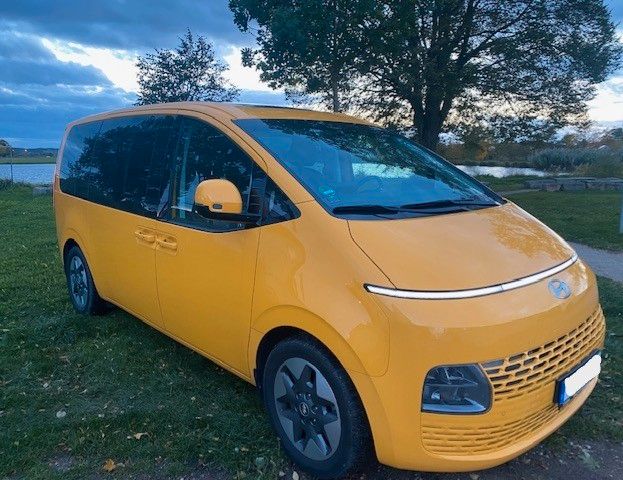 Hyundai STARIA 42.500 km 39.900 € Adelsdorf 91325