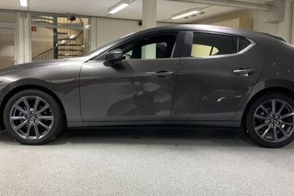 Mazda 3 5.999 km 25.590 &euro; Fürth 90763