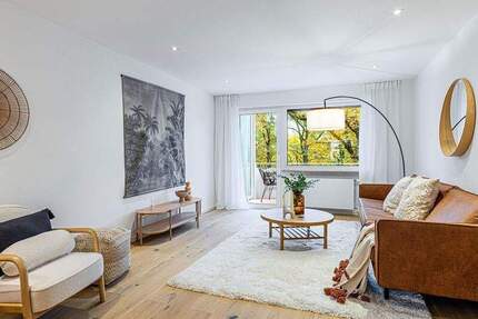 Exklusiv sanierte 4-Zimmer-Wohnung mit großem Balkon - Erstbezug nach hochwertiger Kernsanierung 4 zimmer