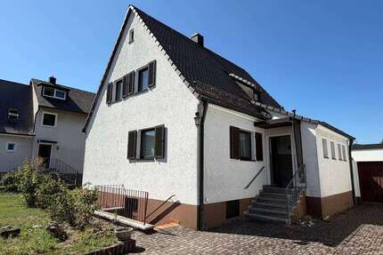 Haus Nürnberg Almoshof - 5 Zimmer, 103 m&sup2;, 435.000&euro; | Angebot:27220737