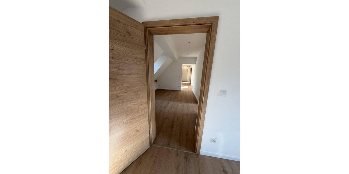 Etagenwohnung Nürnberg Rechenberg - 5 Zimmer, 89 m&sup2;, 1.250&euro; | Angebot:25996830
