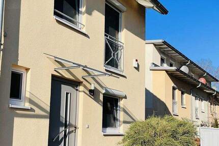 Attraktives Reihenendhaus mit Blick ins Grüne - Ihr neues Zuhause in NürnbergHerpersdorf - 6 zimmer