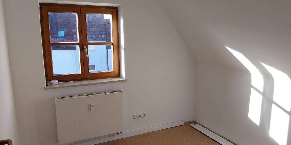 Charmante, helle 3 Zimmer Wohnung in Lauf 3 zimmer