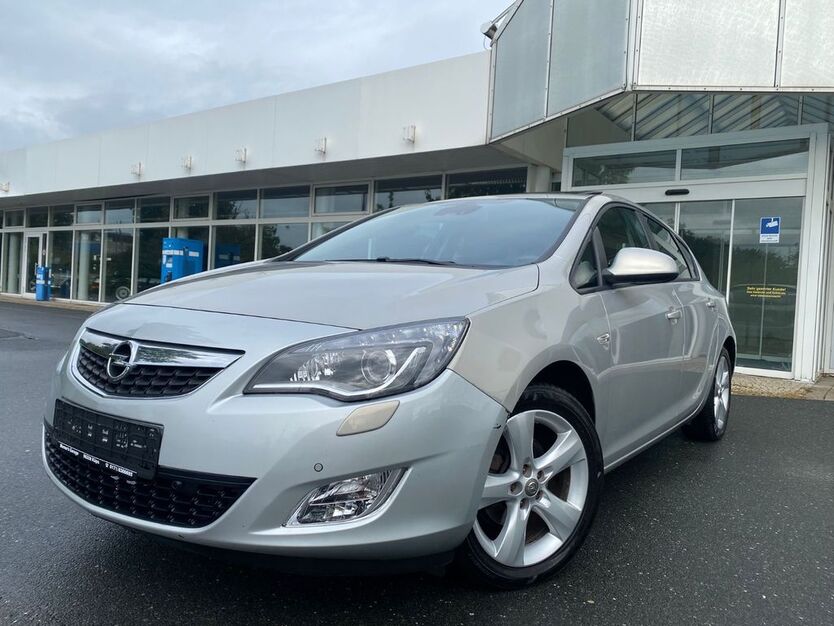 Opel Astra 181.253 km 2.950 € Nürnberg 90431