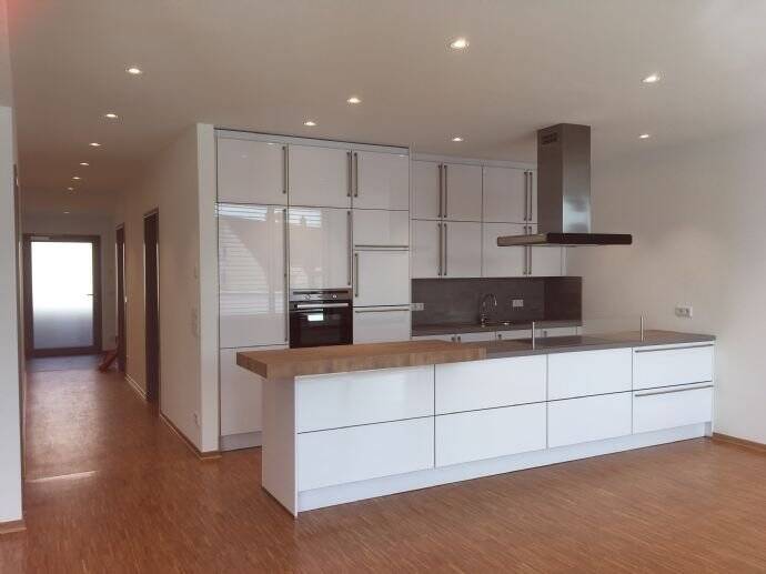 Etagenwohnung Herzogenaurach Niederndorf - 2 Zimmer, 92 m&sup2;, 1.180&euro; | Angebot:26704258