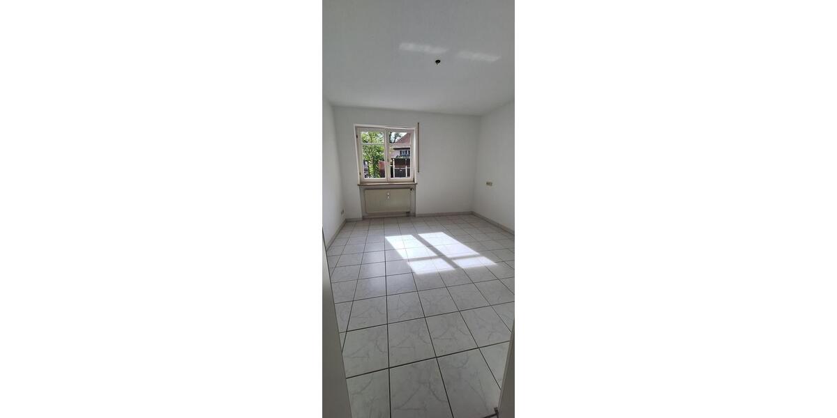 Erdgeschoßwohnung Schwabach - 2 Zimmer, 74 m&sup2;, 820&euro; | Angebot:27600829