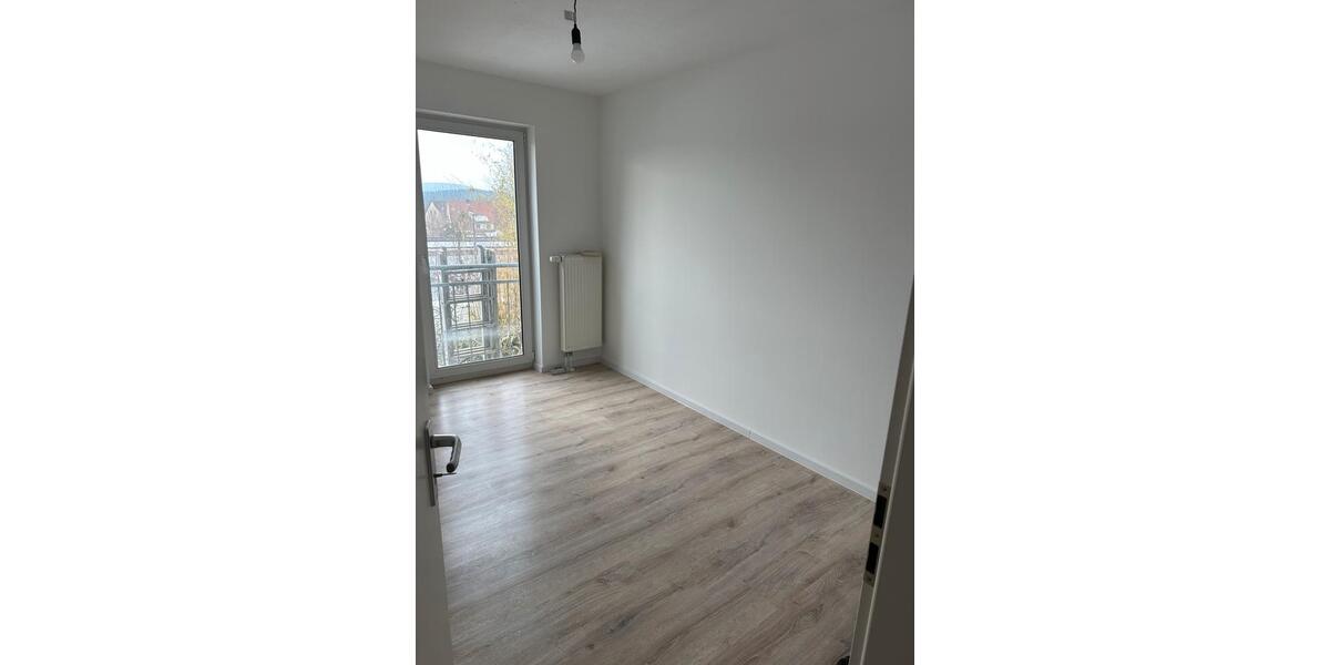 Reihenhaus Hersbruck - 4 Zimmer, 135 m&sup2;, 1.280&euro; | Angebot:26462344