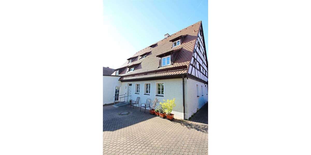 Einfamilienhaus Nürnberg Almoshof - 9 Zimmer, 317 m&sup2;, 699.000&euro; | Angebot:25457719