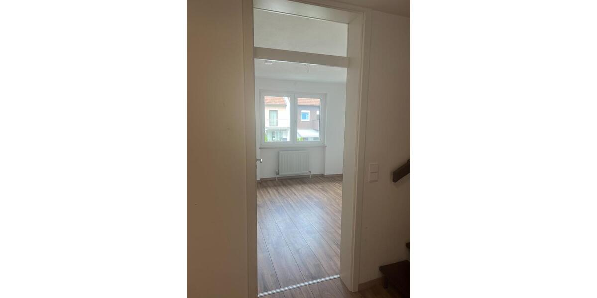 Reihenhaus Nürnberg Katzwang - 6.5 Zimmer, 132 m&sup2;, 498.000&euro; | Angebot:25310767