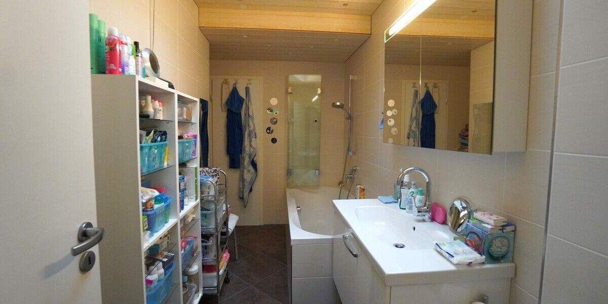 Bungalow Nürnberg Mögeldorf - 6 Zimmer, 142 m&sup2;, 699.000&euro; | Angebot:24498910