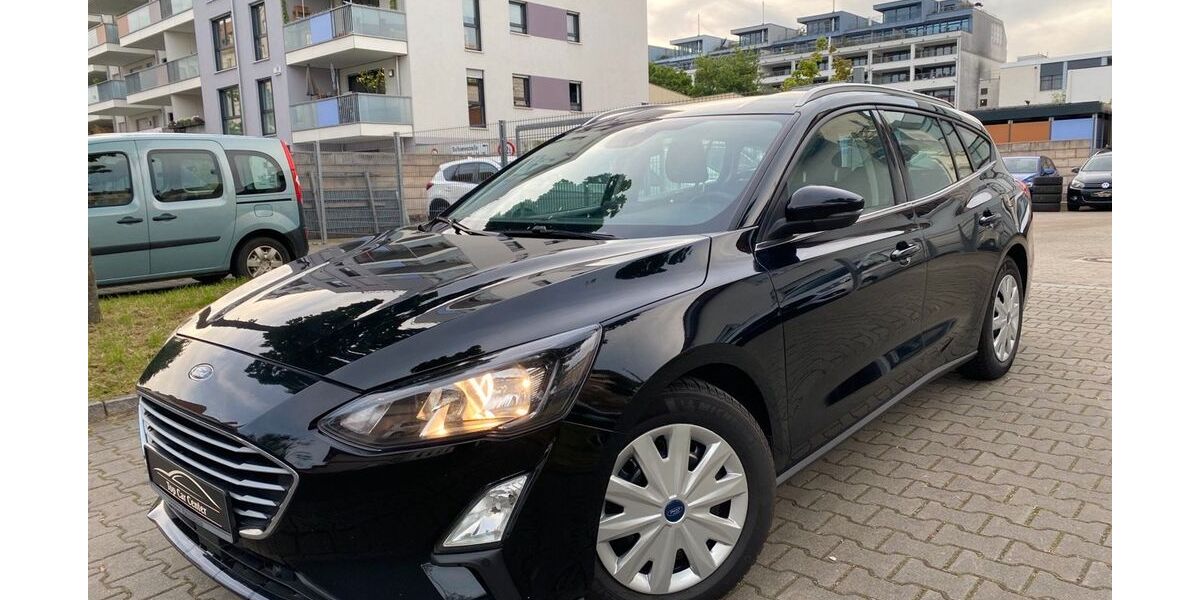 Ford Focus 143.220 km 12.290 &euro; Fürth-Bayern 90763