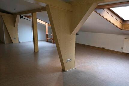 Gewerbe, Büro in der Südstadt zimmer