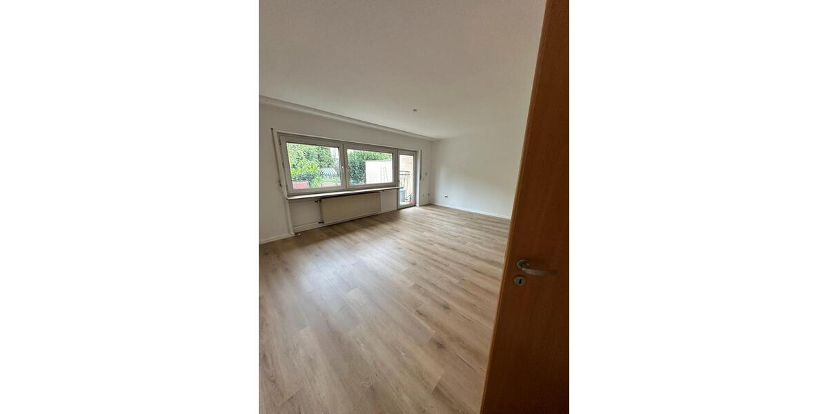 Reihenhaus Erlangen Bruck - 6 Zimmer, 130 m&sup2;, 1.800&euro; | Angebot:27617127