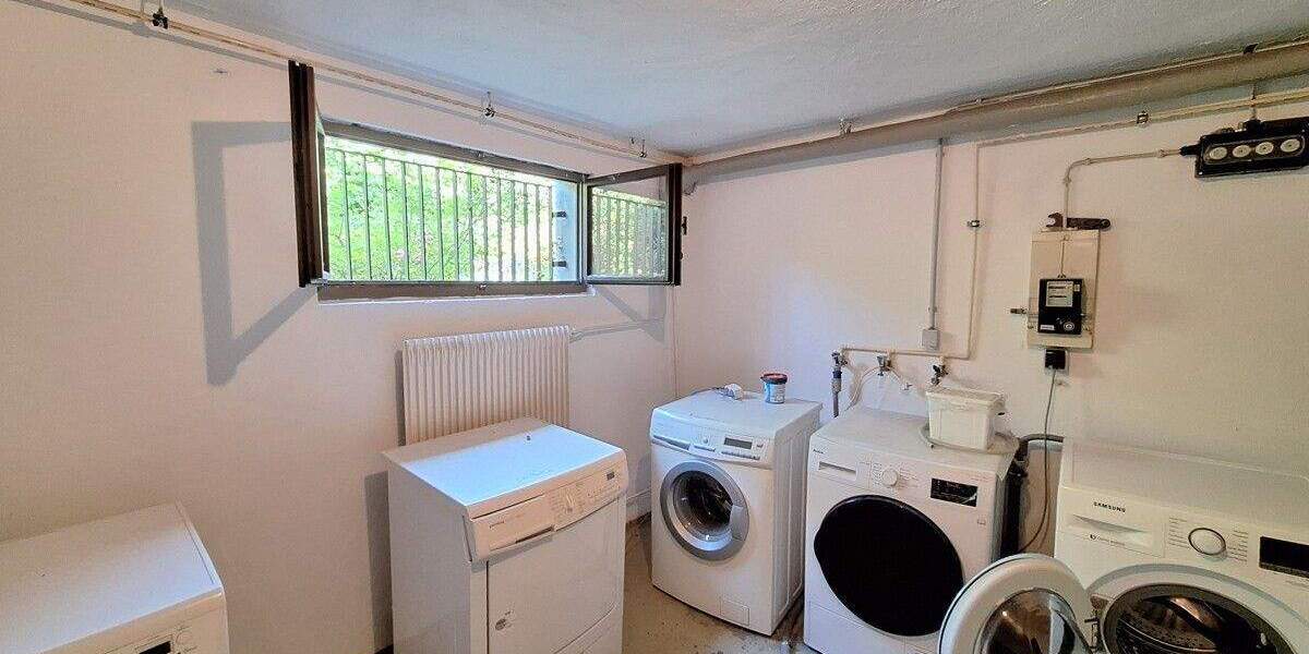 TOP 3-Zimmer Wohnung im Hochparterre mit Balkon und Einzelgarage in ruhiger Lage 3 zimmer