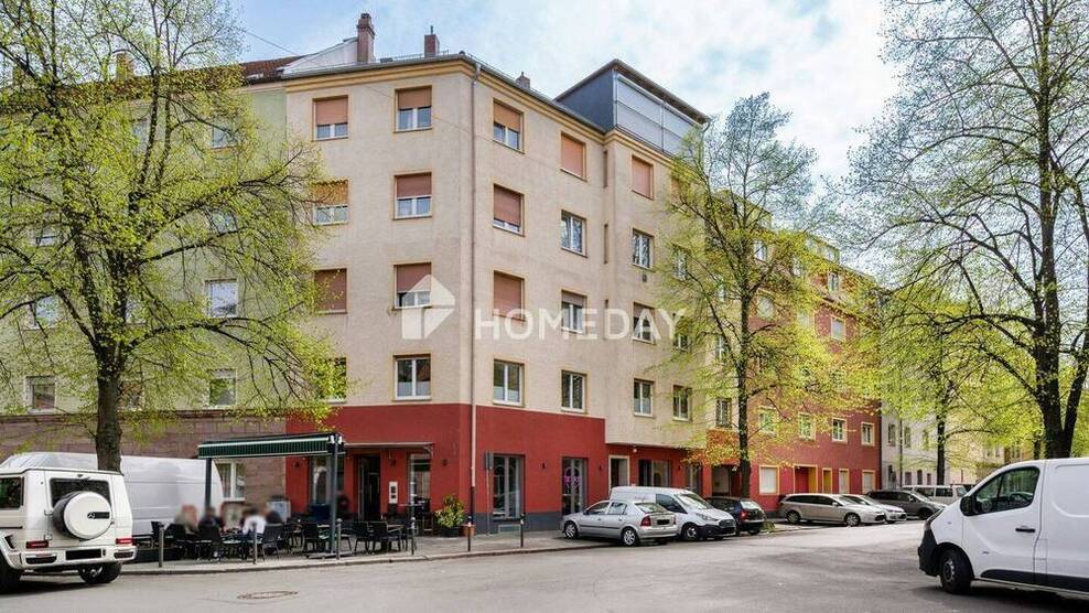 Attraktive 5-Zimmer-Wohnung mit EBK und Balkon in Nürnberg Südstadt