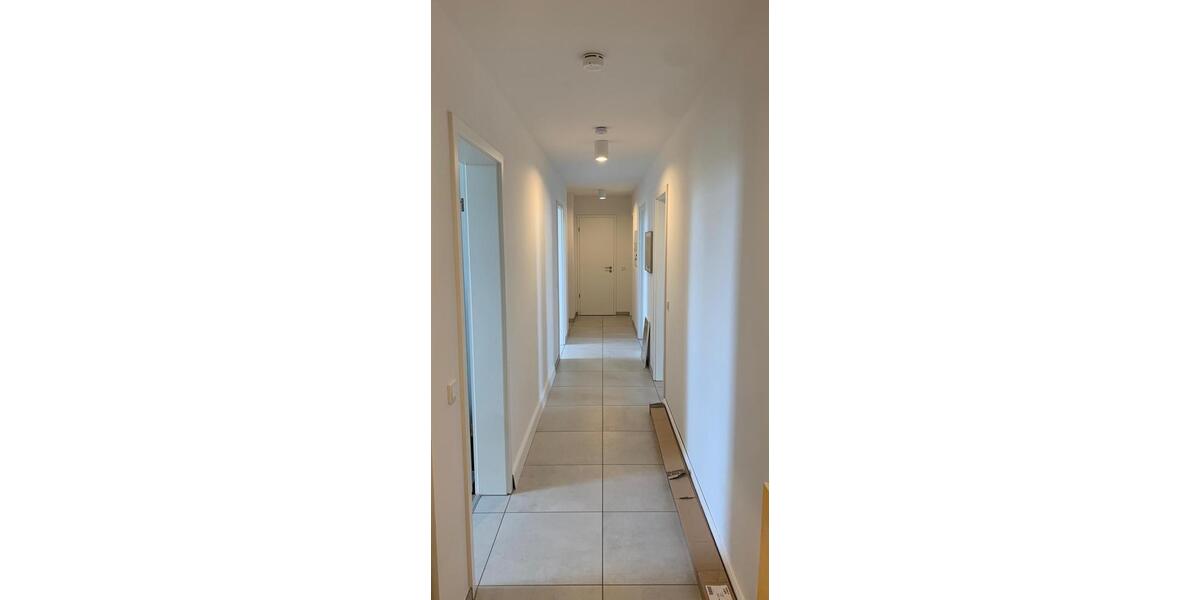 Wunderschöne helle gut geschnittene 4-Zimmer Dachwohnung 4 zimmer