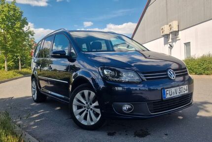 VW Touran 183.000 km 11.599 &euro; veitsbronn 90587
