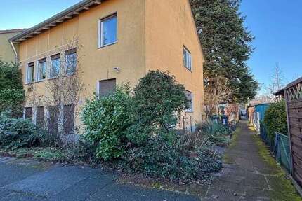 Haus zum Kaufen in Nürnberg 399.000 € 159.38 m² 8 zimmer