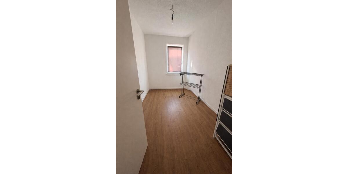 Etagenwohnung Nürnberg Hasenbuck - 4 Zimmer, 110 m&sup2;, 1.425&euro; | Angebot:26477227