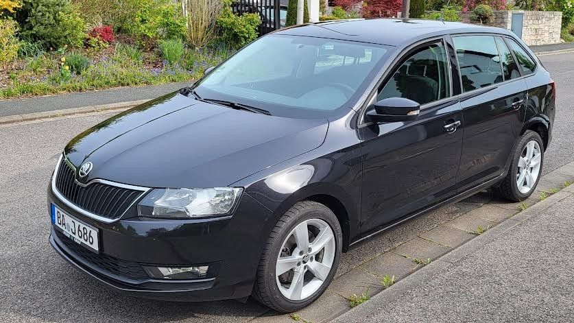 Skoda Rapid 129.300 km 8.990 € Adelsdorf 91325