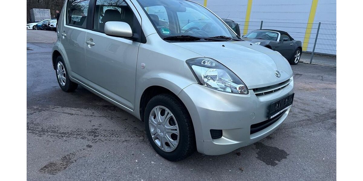 Daihatsu Sirion 155.000 km 1.999 &euro; Schwabach 91126