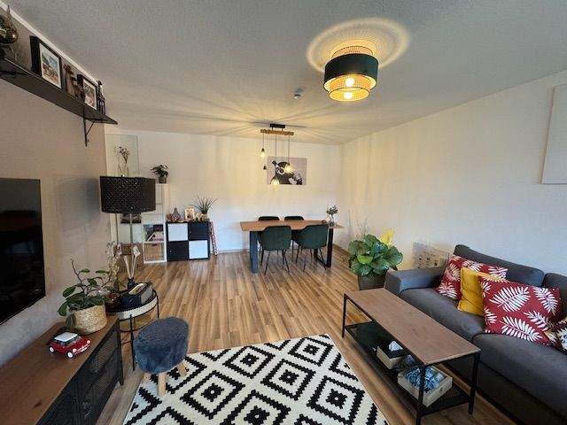 Stadtnah und im Grünen - charmante 2,5 Zimmer Maisonettewohnung mit Balkon 2 zimmer