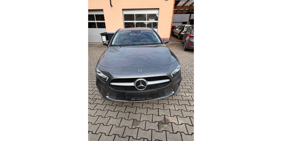 Mercedes-Benz A 200 90.000 km 18.700 &euro; Büchenbach 91056