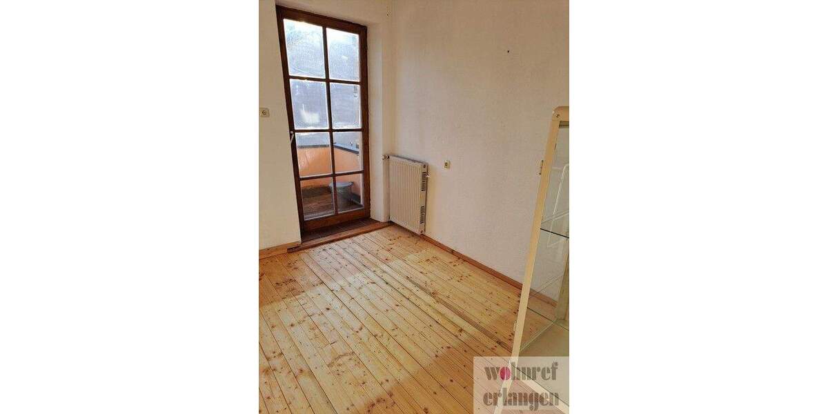 Vermietet wird eine schöne 4 Zimmerwohnung in einem Jugenstilhaus im Zentrum von Erlangen 4 zimmer