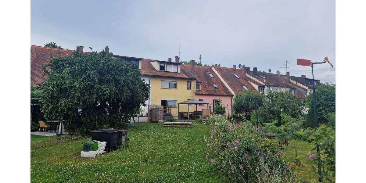 Reihenmittelhaus Fürth Unterfürberg - 6 Zimmer, 130 m&sup2;, 379.000&euro; | Angebot:25676419