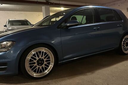 VW Golf 123.000 km 7.900 &euro; Oberasbach 90522
