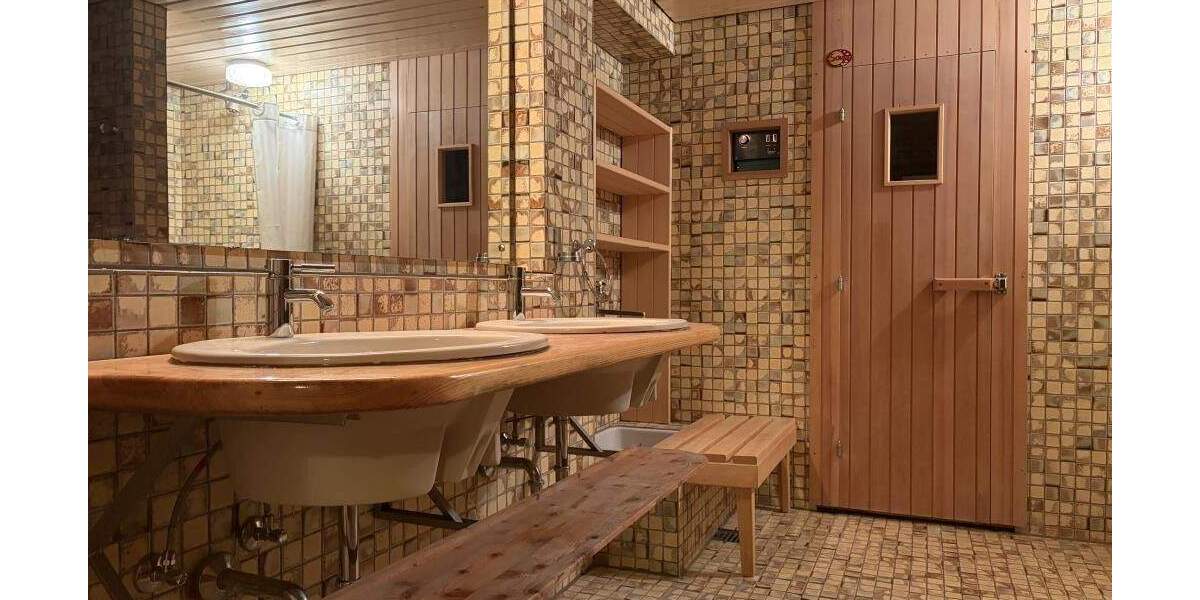 Einzigartiges Architektenhaus mit ELW auf parkähnlichem Grundstück 8 zimmer