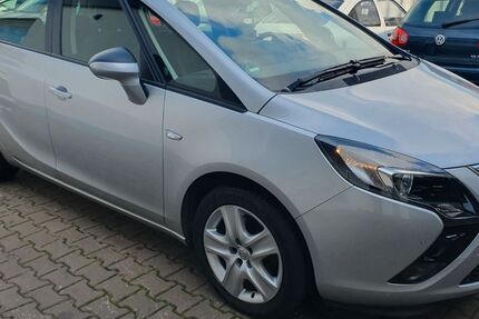Opel Zafira 157.000 km 7.490 € Nürnberg 90431