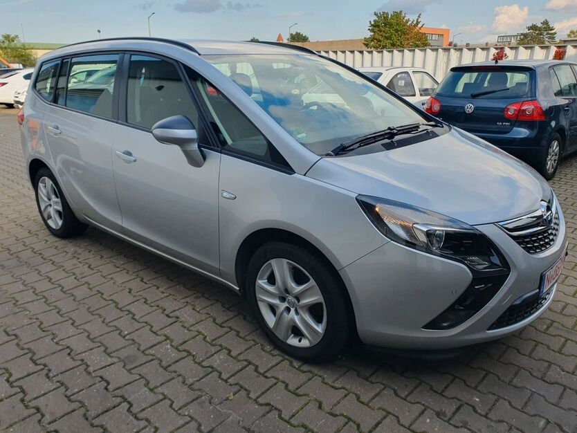 Opel Zafira 157.000 km 7.490 € Nürnberg 90431