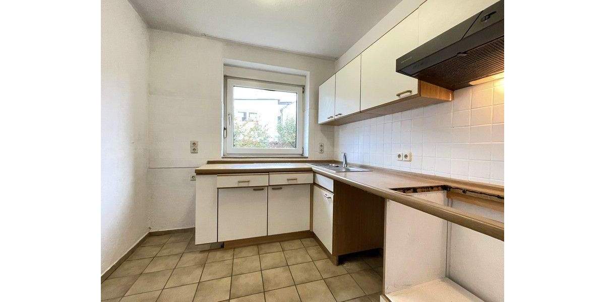 Für Eigennutzer und Anleger: Doppelhaushälfte mit 2 Whg. & Garage in der Nürnberger-Kettelersiedlung 7 zimmer