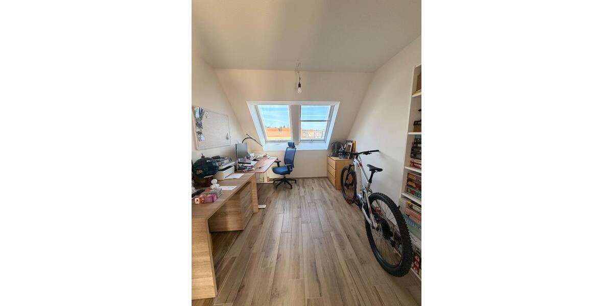 Dachgeschoßwohnung Eckental - 3 Zimmer, 88 m&sup2;, 2.000&euro; | Angebot:25395627