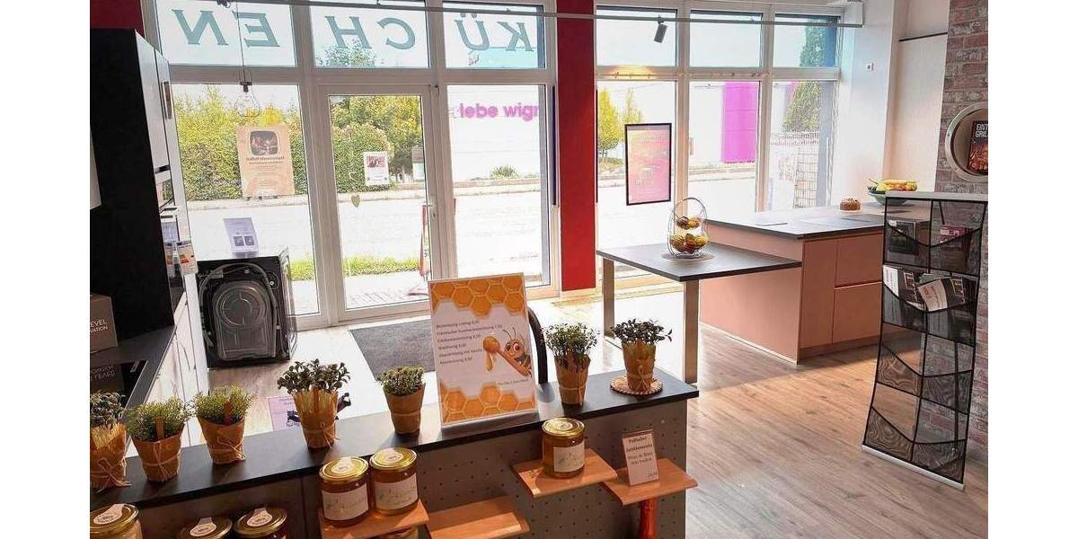 Vielseitige Immobilie - nutzbar für Gewerbe Büro Praxis - Ausstellung mit Wohnung in zentraler Lage zimmer