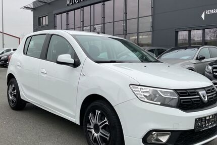 Dacia Sandero 25.475 km 6.877 &euro; Fürth 90763