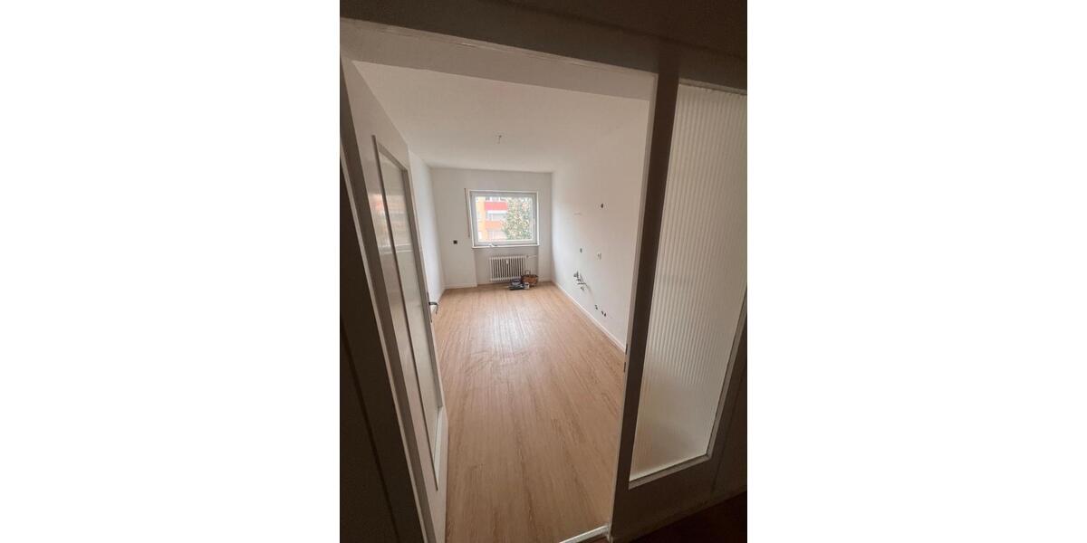 3 Zimmer Wohnung mit Balkon in Nbg Worzeldorf 3 zimmer