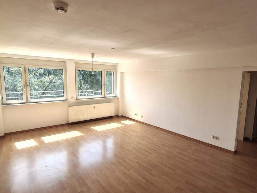 Nürnberg-Rosenau: Tolle 4-Zimmer-Wohnung mit Blick zur Burg Einbauküche Balkon Stellplatz 4 zimmer
