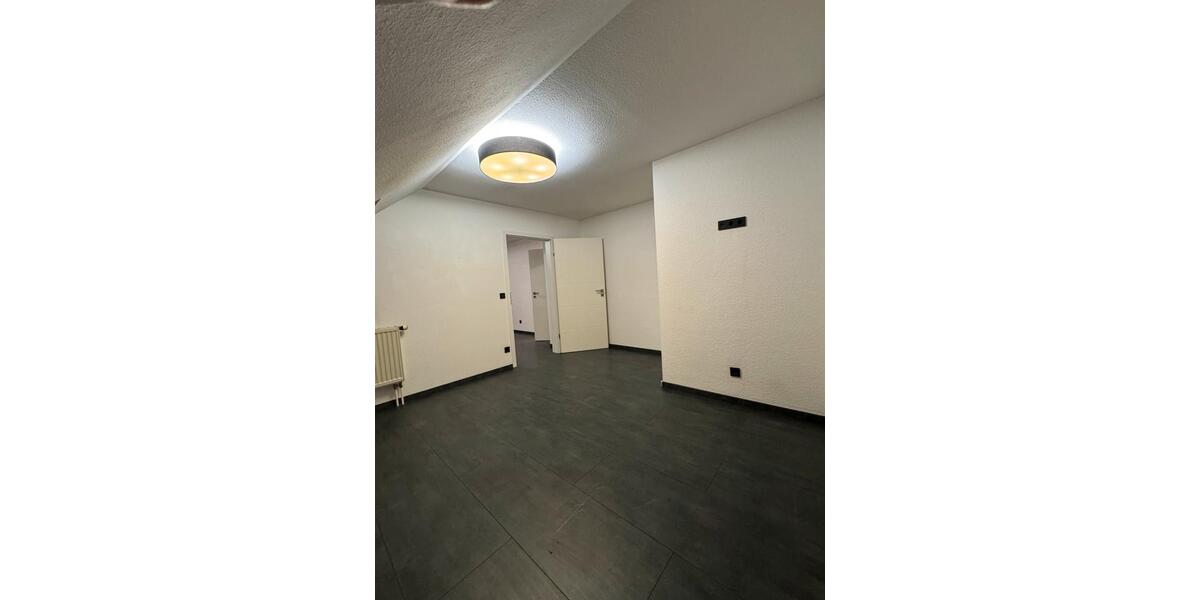 Helle 2-Zimmer-Wohnung mit Balkon in Fürth-Ronhof 2 zimmer